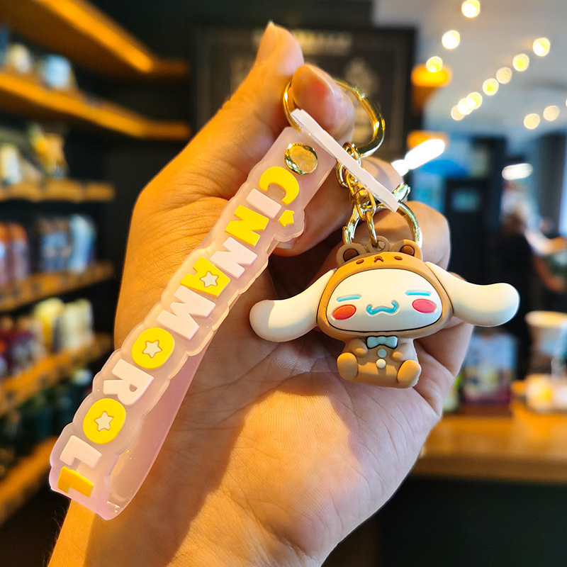El llavero de Sanrio llavero, la muñeca colgante, la máquina de muñecas, tuiteó un pequeño regalo de menos de 10 yuanes.