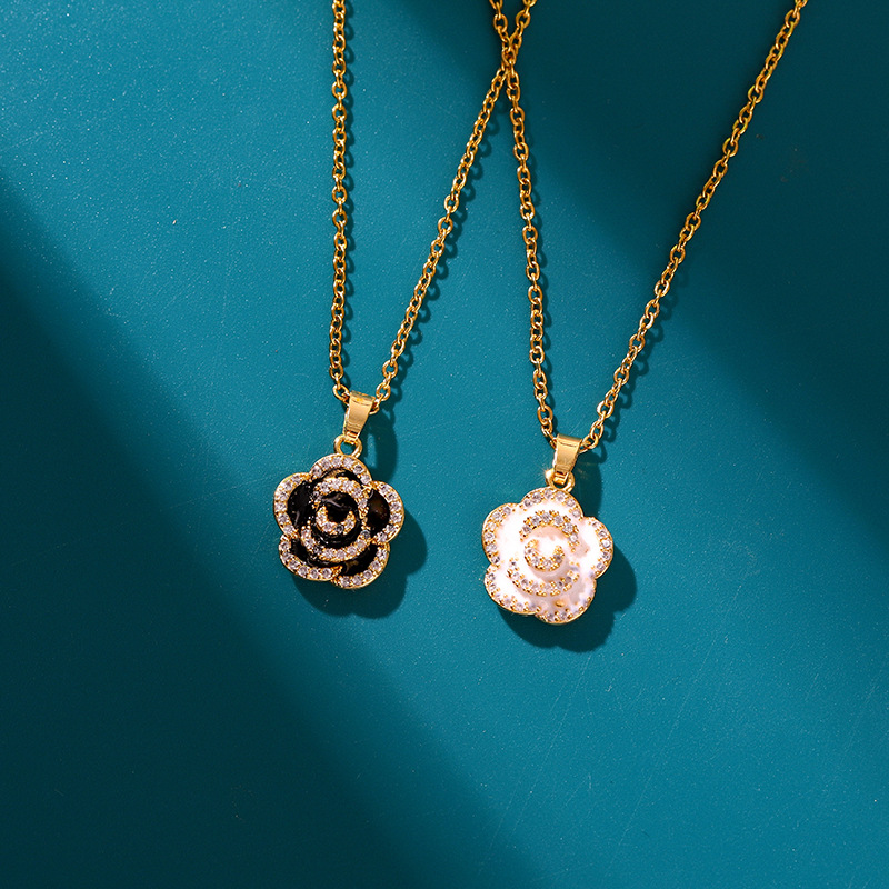 Fashion Heart Shape Titanium Steel Plating Shell Zircon Pendant Necklace 1 Piece