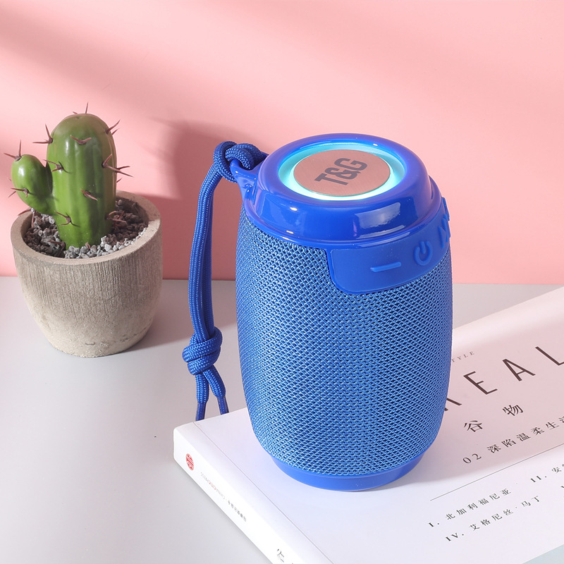 Transfronterizo nuevo TG625 altavoz bluetooth tarjeta de enchufe portátil pequeño sonido LED luces creativas regalos de bajo sonido bluetooth