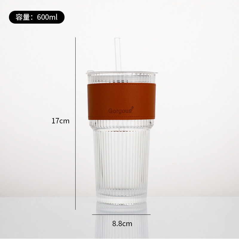 Venta al por mayor de vasos de vidrio con rayas verticales grandes, estilo INS, de alta calidad para chicas, taza de café de gran capacidad con tapa y pajita.