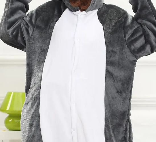 Pijamas transfronterizos al por mayor de fábrica Labubu pijamas femeninos de una sola pieza de dibujos animados pijamas de animales de franela Capibala