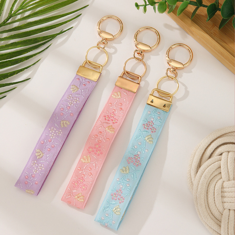 Amazon's New Fashionable Polyester Fabric Keychain with Sublimation Heat Transfer Fabric Strap Keychain Bag Pendant