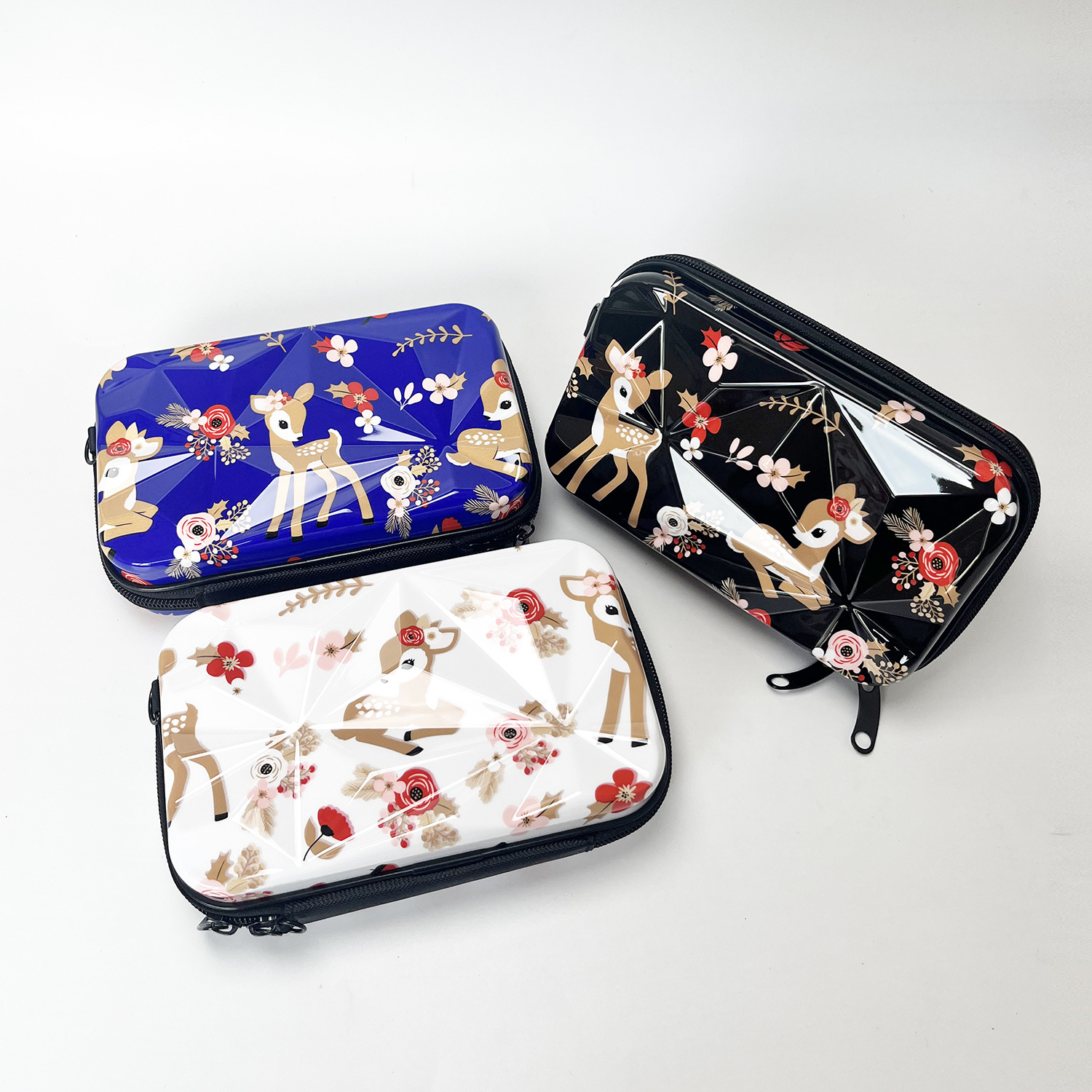 2025新款收纳包潮牌高颜值化妆包迷你洗漱包多功能便携斜跨单肩包