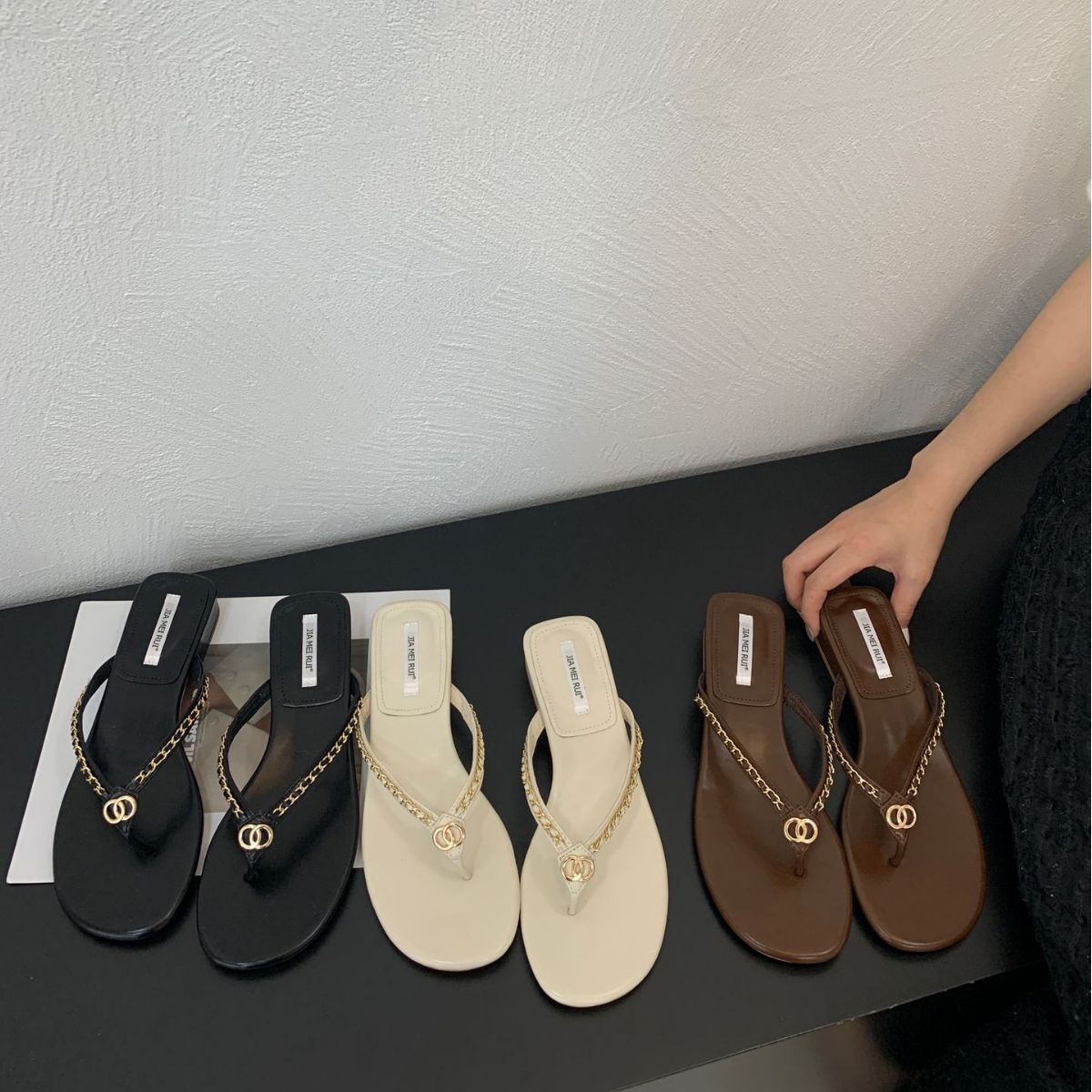 Thick Heel French Style Chanel Style Chain Flip-Flops Women's Outwear 2025 Summer New Beach Sandals