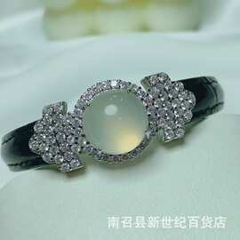 批发网红款天然白月光玉髓玛瑙手带新中式女款玉石手表带腕带