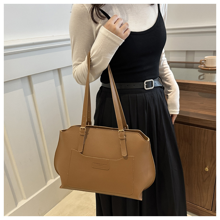 2024 New Popular Texture Large Capacity Tote Women's Trendy Fashion Leisure Student Commuter Bag_voghion.com