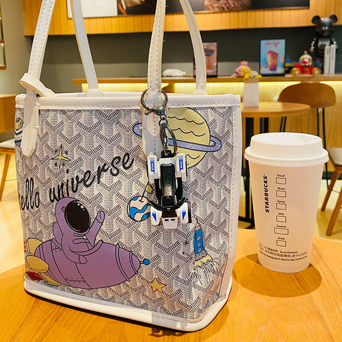 Creative cartoon sand motorcycle toy personalized keychain student backpack accessory couple small gift wholesale