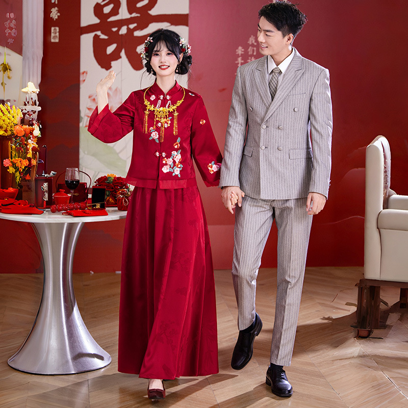 实拍新中式婚嫁古典喜庆重工刺绣提花盘扣上衣半身裙敬酒服两件套