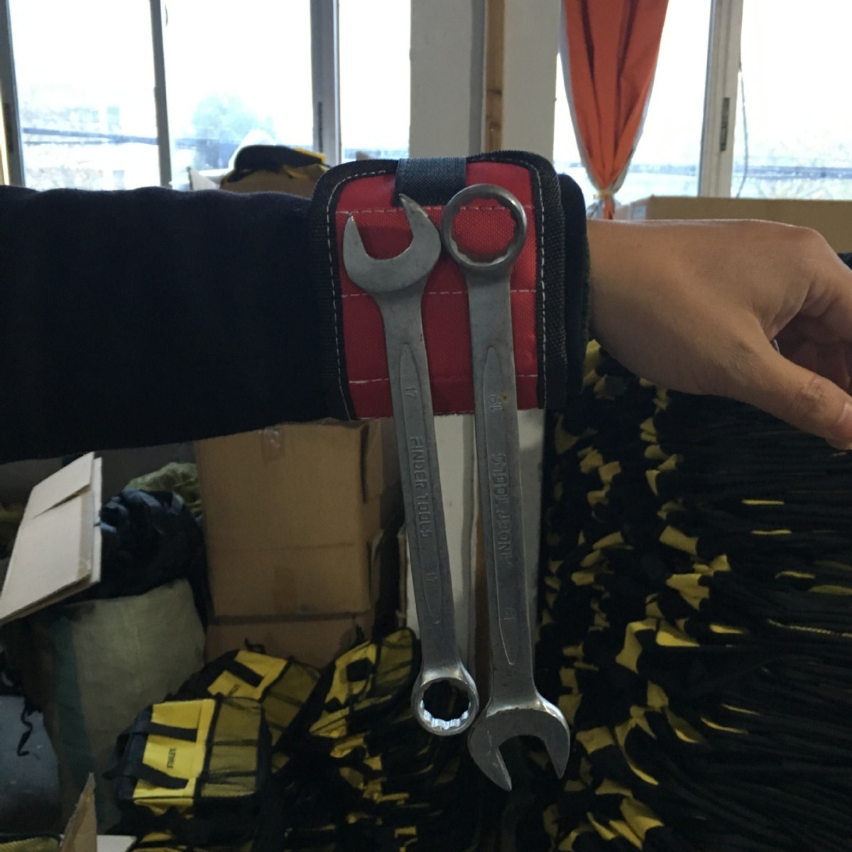 600D三格强磁性工具手腕带收纳家装电力工作护腕螺丝钉用