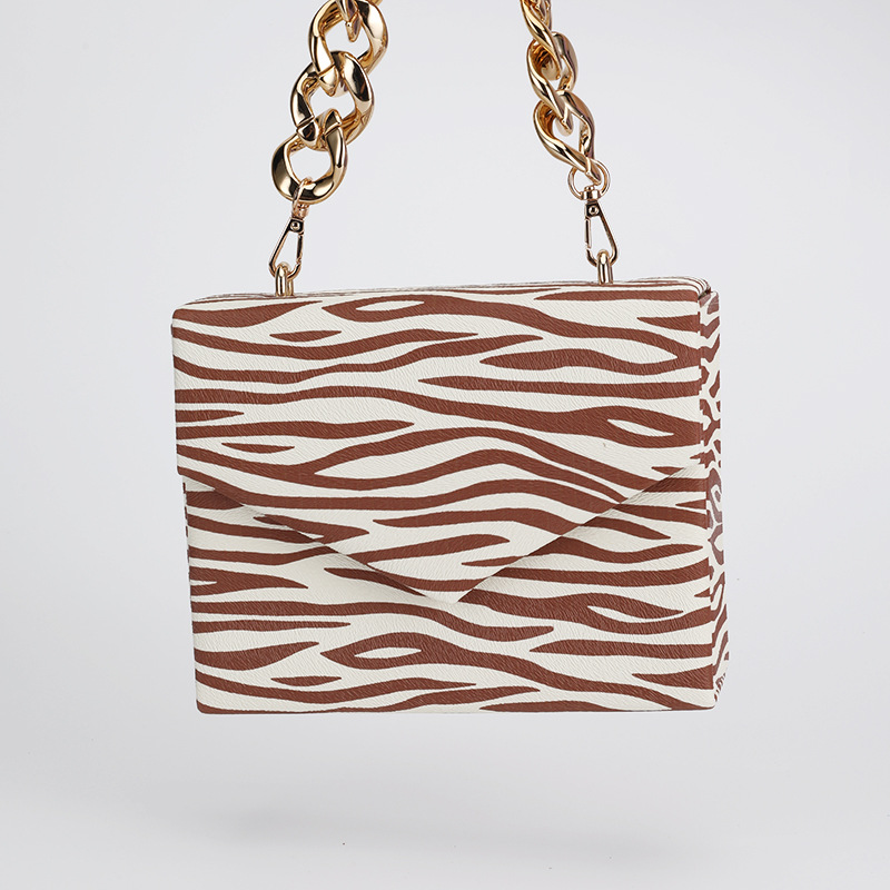 Nuevo patrón de cebra noche bolsa de banquete axilas pu moda todo fósforo de las mujeres hombro portátil crossbody bolsa de cadena para las mujeres