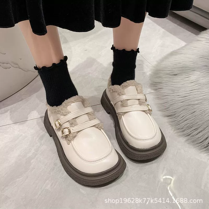 Британские ветры маленькие кожаные туфли женские осень и зима 2024 новые меховые туфли ретро один педаль на толстой подошве Lefu хлопковые туфли