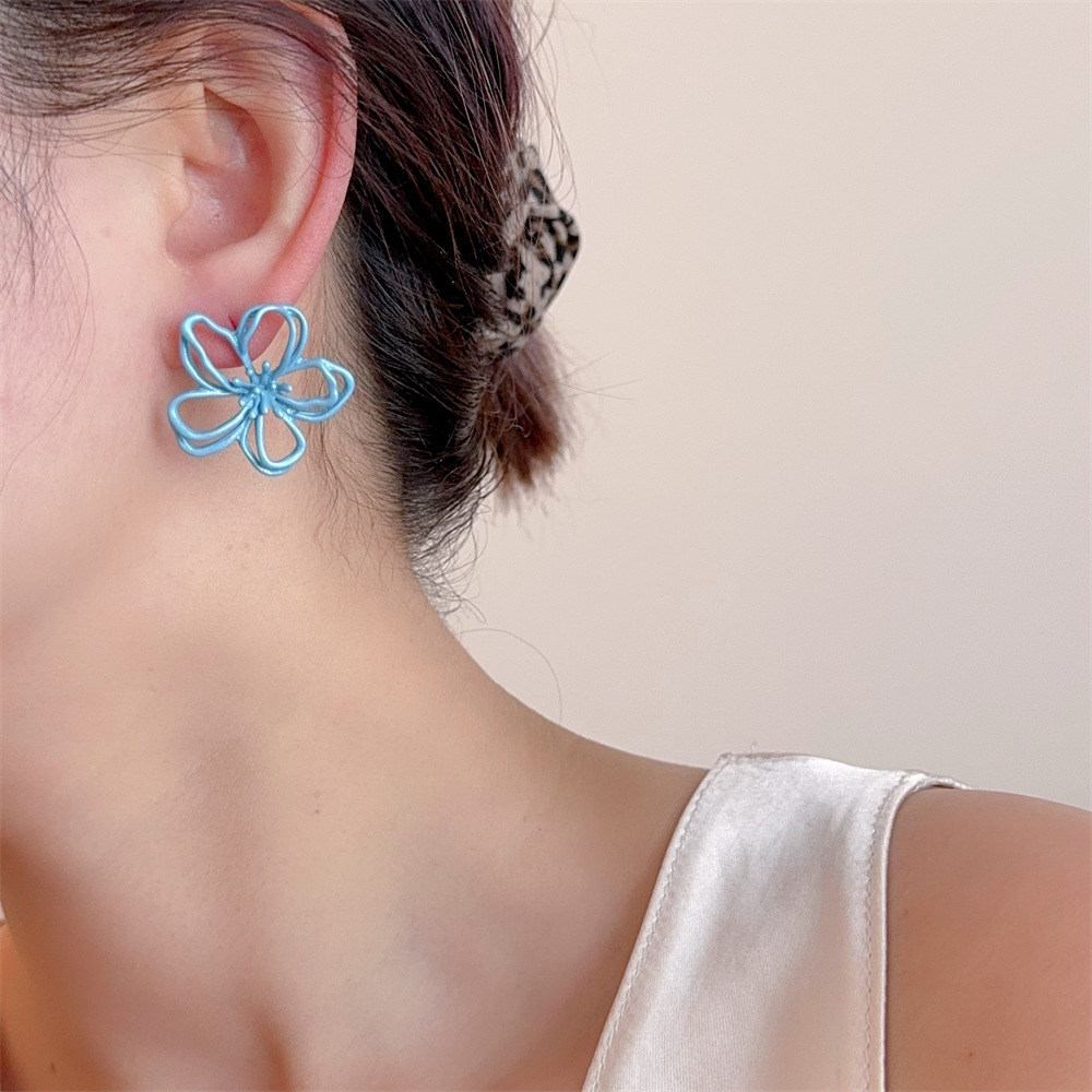 9g Weight 925 Sterling Silver Ear Needle Material Ear Studs Classification 1 Pair Quantity Holiday, Daily Occasion Alloy Material Flower Pattern All Seasons Season Women's Gender Elegant, Vintage Style, Sweet Style 1 Pair Elegant Vintage Style Sweet Flower Alloy Ear Studs 1