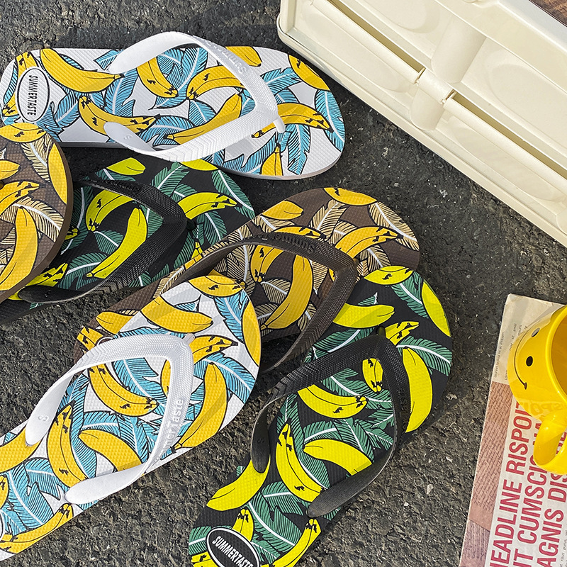 In-Stock Trendy Flip-Flops for Men, Stylish Beach Sandals, Personalized Slippers for Men, Student Non-Slip Sandals, Cross-Border