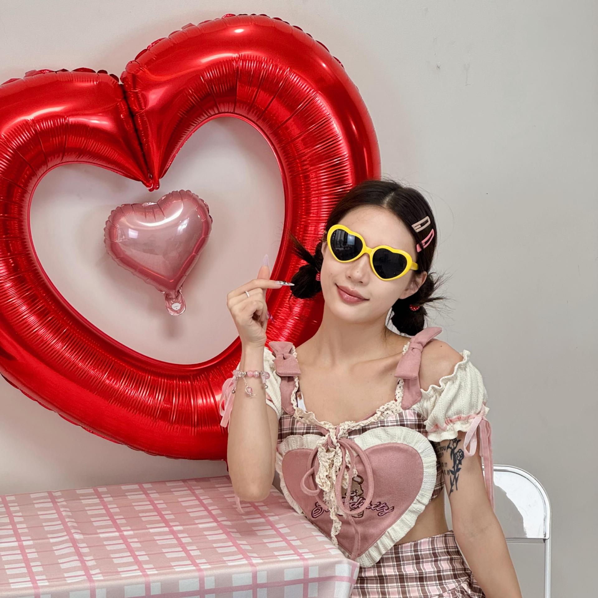 Gafas de Sol para Fiesta con Forma de Corazón 14.3x6 cm de Plástico y AC, Decorativo, para Fiestas y Moda