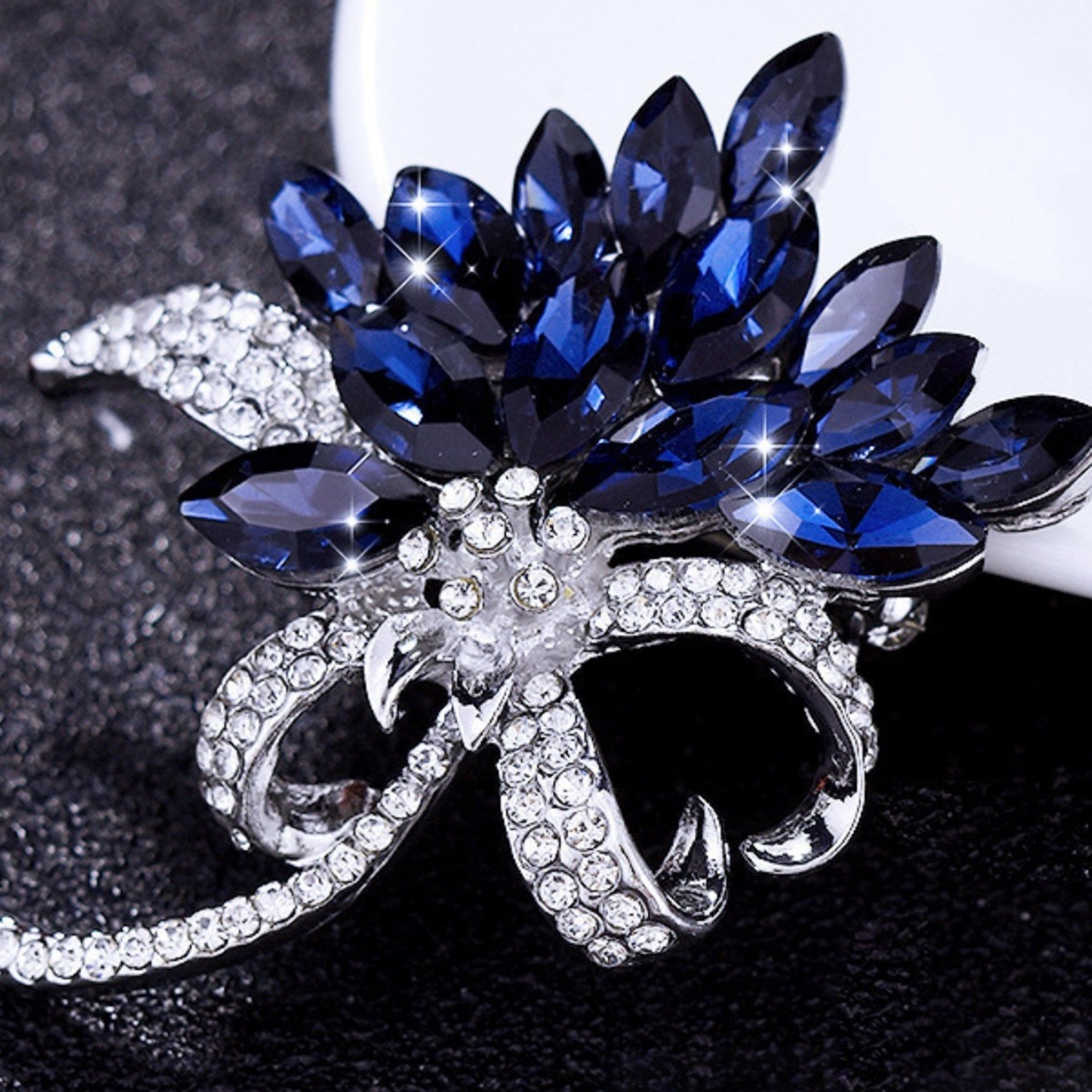 Moda sencilla y versátil damas buckle zircon broche gran broche sintético cristal pectoral buckle accesorios image 5