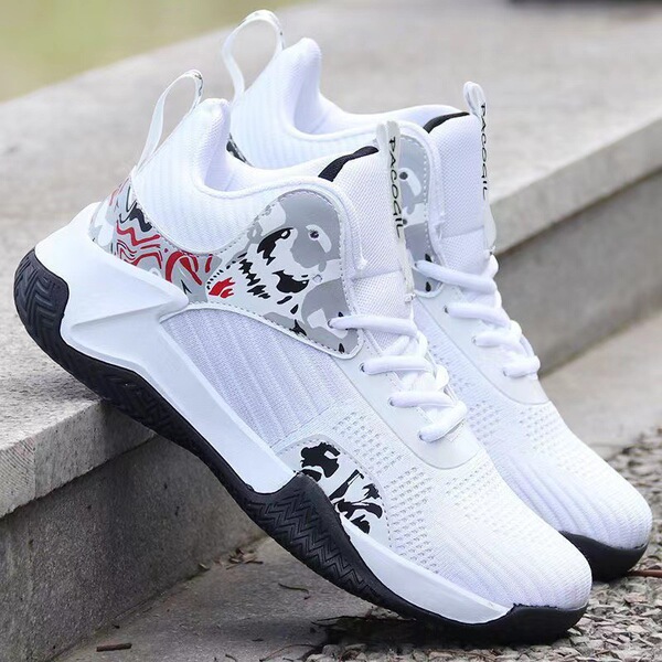Fashionable universal breathable basketball shoes for students