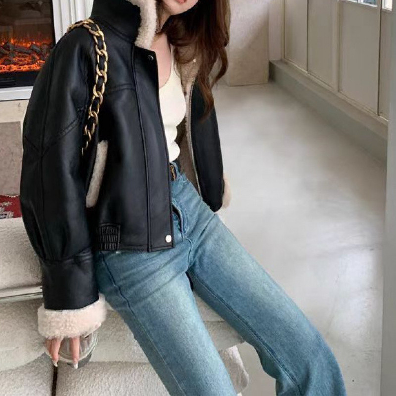 Lamb Velvet Fur All-In-One Leather Jacket for Women Autumn and Winter 2025 New American Retro Motorcycle Jacket Pu Leather Jacket