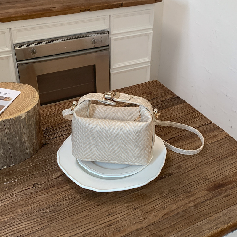 Vintage Square Shoulder Bag For Women Solid Color Crossbody Handbag_voghion.com