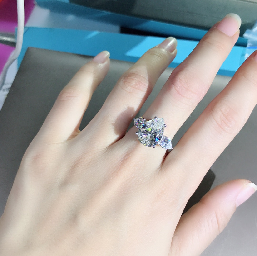 6 quilates VVS grado 3EX anillo de plata esterlina de cinco capas de espesor de platino chapado con incrustaciones de gota de agua de alto carbono de Diamantes Joyería