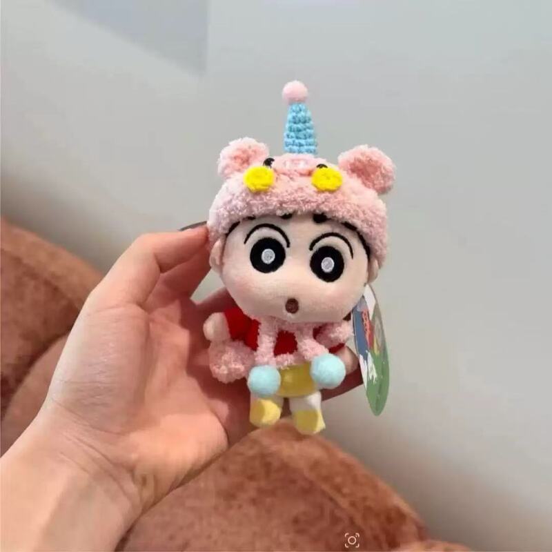 かわいいクレヨンしんちゃんのペンダントのぬいぐるみの頭カバーの変装シリーズの日系アニメのぬいぐるみのクレヨンしんちゃんのペンダント|undefined