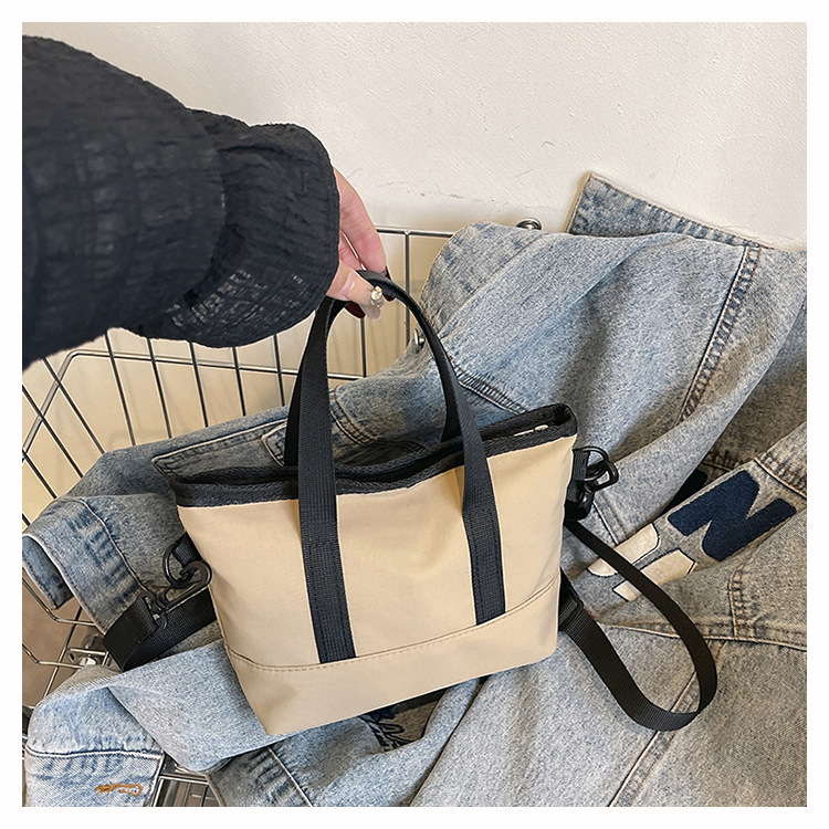 Women's Nylon Color Block Basic Sewing Thread Square Zipper Crossbody Bag display picture 18