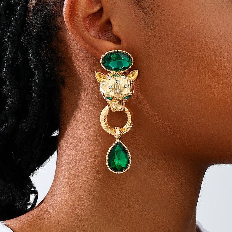 1 Pair of European and American Fashion Exaggerated Middle Eastern Style Metal Spot Leopard Emerald Pendant Women Earrings Jewelry