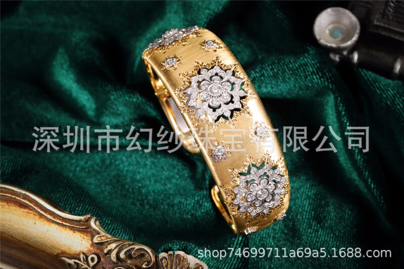 Textured Carved Gold Italian Retro 18K Gold Diamond Snowflake Carved Gold Brushed Bracelet Jewelry Wholesale