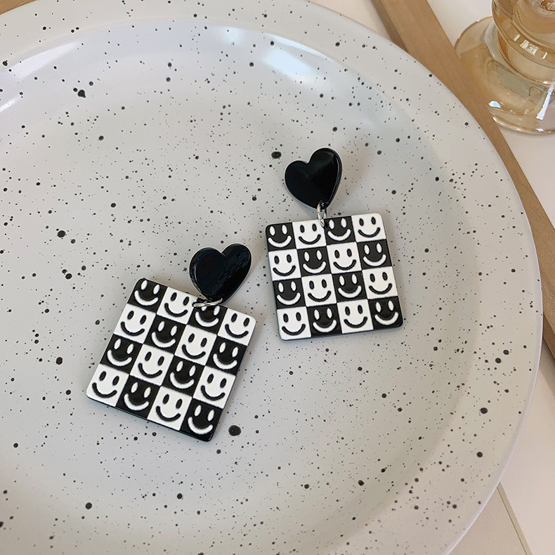 retro black white checkerboard heart square acrylic earrings wholesale nihaojewelrypicture8