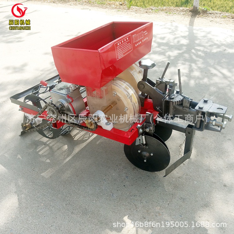 山东批发直销玉米豆施肥精播机手扶车配套玉米大豆精播施肥一体机