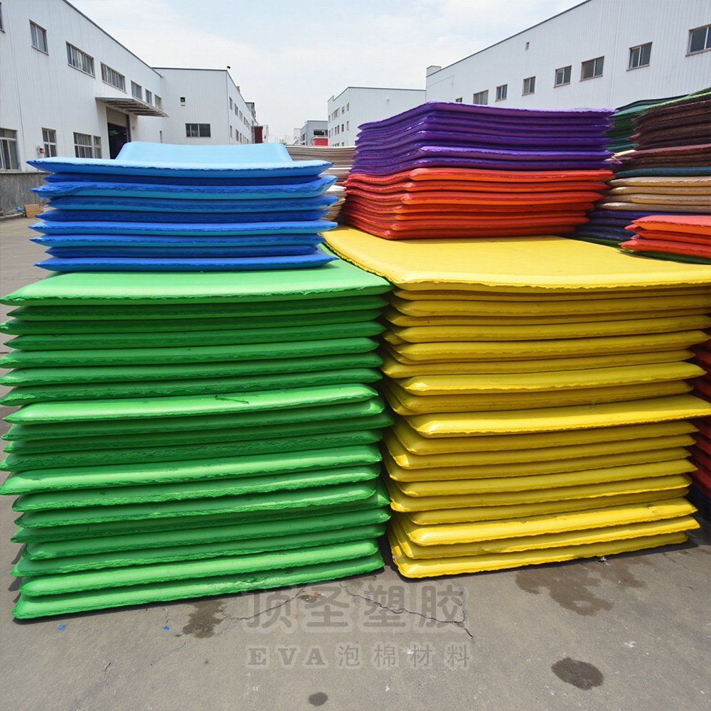 低味彩色eva卷材高弹pe高发泡板材卷材普黑普白pe高发泡泡沫