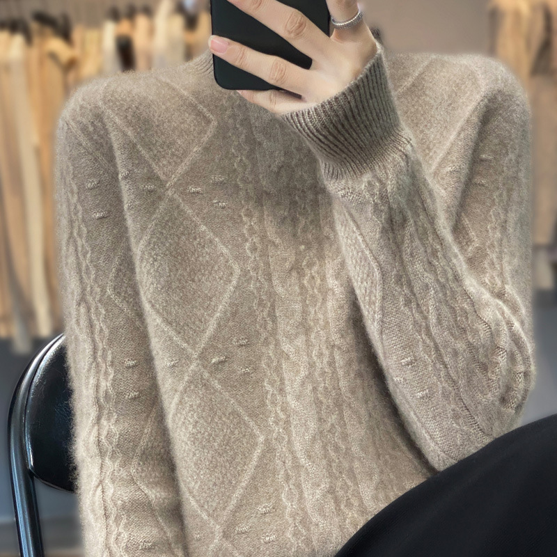 Knitted sweater with a round collar