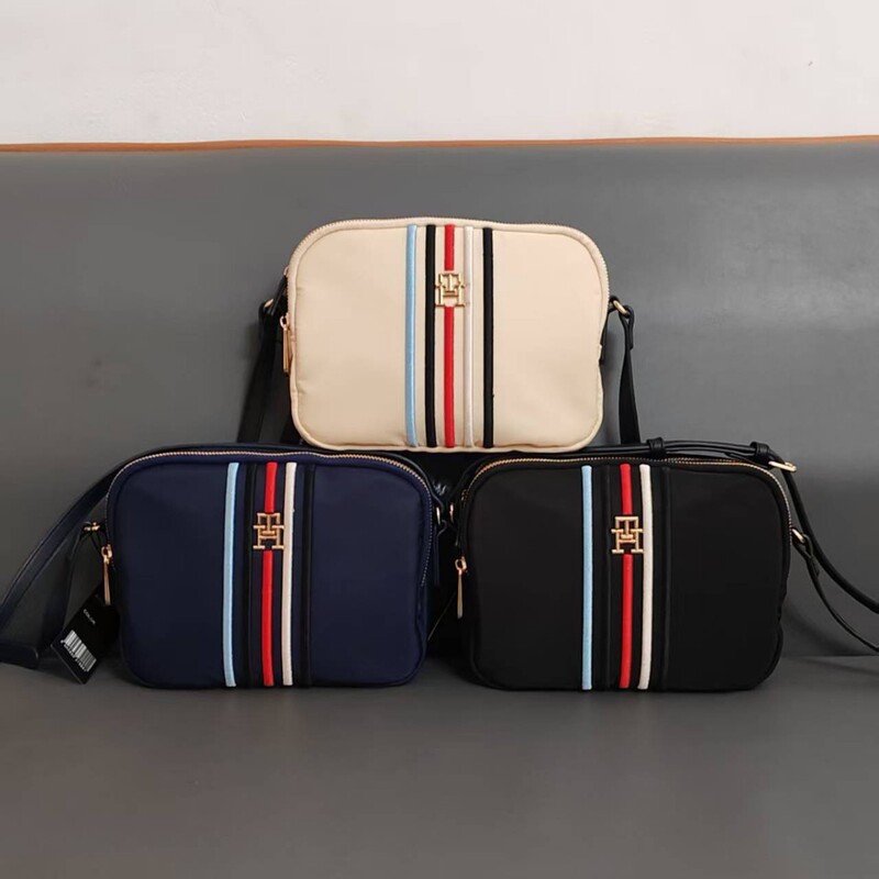 Cross-border Tommy versatile small square bag, solid color multi-layer crossbody bag, portable and durable, popular online, fashionable and casual Cross-border Tommy versatile small square bag, solid color multi-layer crossbody bag, portable and durable, popular online, fashionable and casual