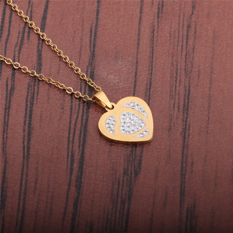 Simple Heart Zircon Pendant Necklace display picture 8