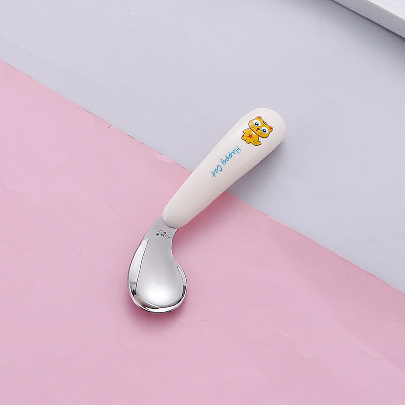 흰 팔꿈치-숟가락