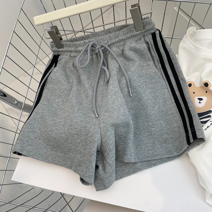 회색