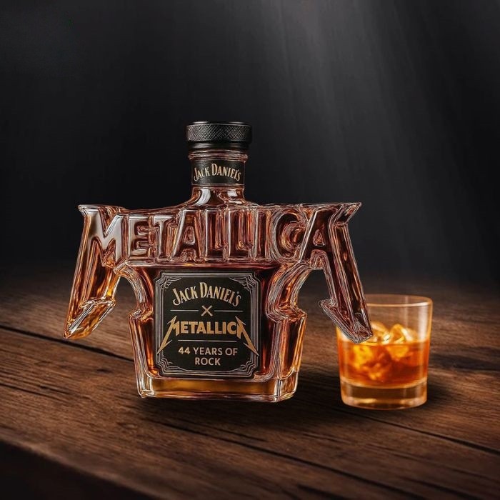 Metallica "44 Years of Rock ", botella de whisky de edición limitada