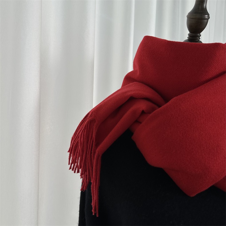 2023 nouveau monochrome pour femme, style décontracté japonais coréen, écharpe chaude, châle à la mode, peau de mouton d'automne et d'hiver_voghion.com