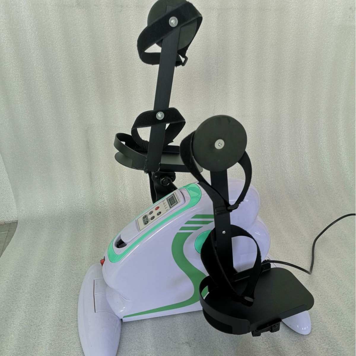Entrenador de piernas de fábrica ancianos rehabilitación en el hogar interior ejercicio bicicleta hogar mini plegable equipo de rehabilitación de automóviles