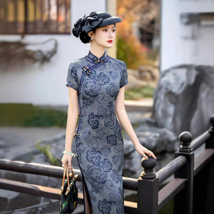 Spring and Summer New Style Cheongsam Long Classy Retro Improved Chinese Style Dress Mom Slim Fragrant Cloud Yarn Jacquard