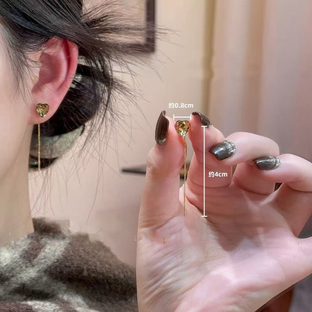 咖色爱心锆石耳线