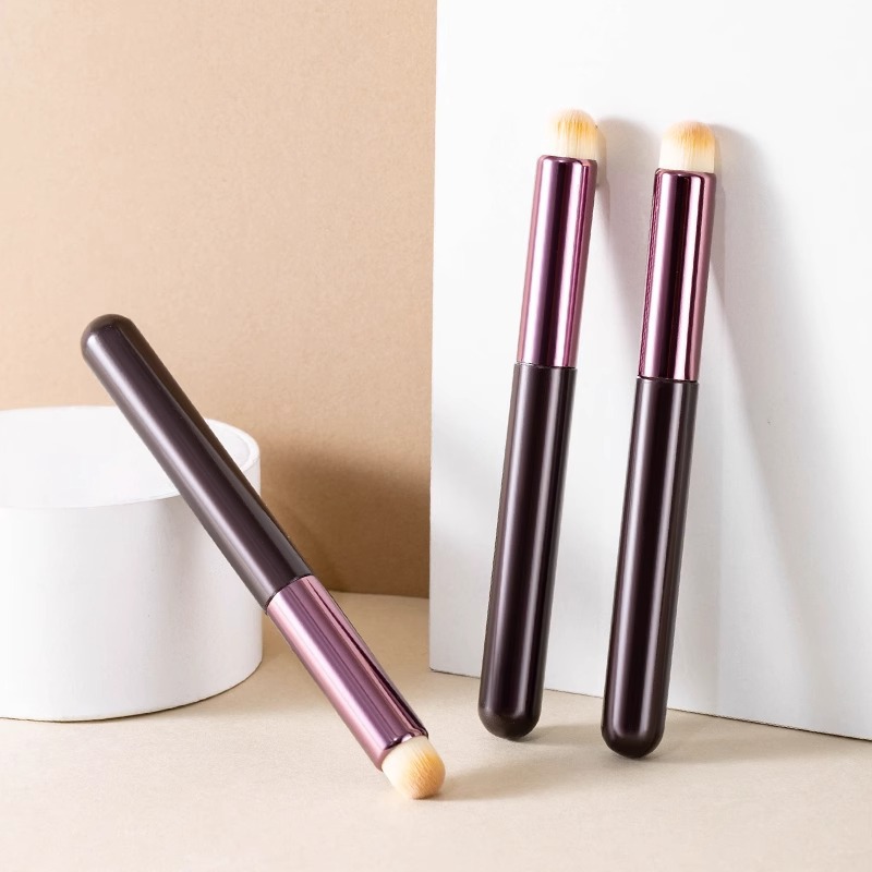 Cepillo de labios redondo al por mayor Cepillo de maquillaje Cepillo de blanqueo Cepillo de maquillaje Cepillo de lápiz labial portátil Cepillo de maquillaje