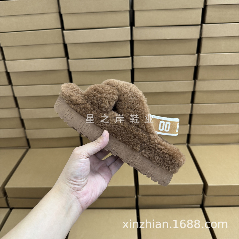 Cross-border 2026 new women's thick-soled teddy cross-strap sandals, fashionable and casual women's shoes, comfortable women's footwear with a back tie