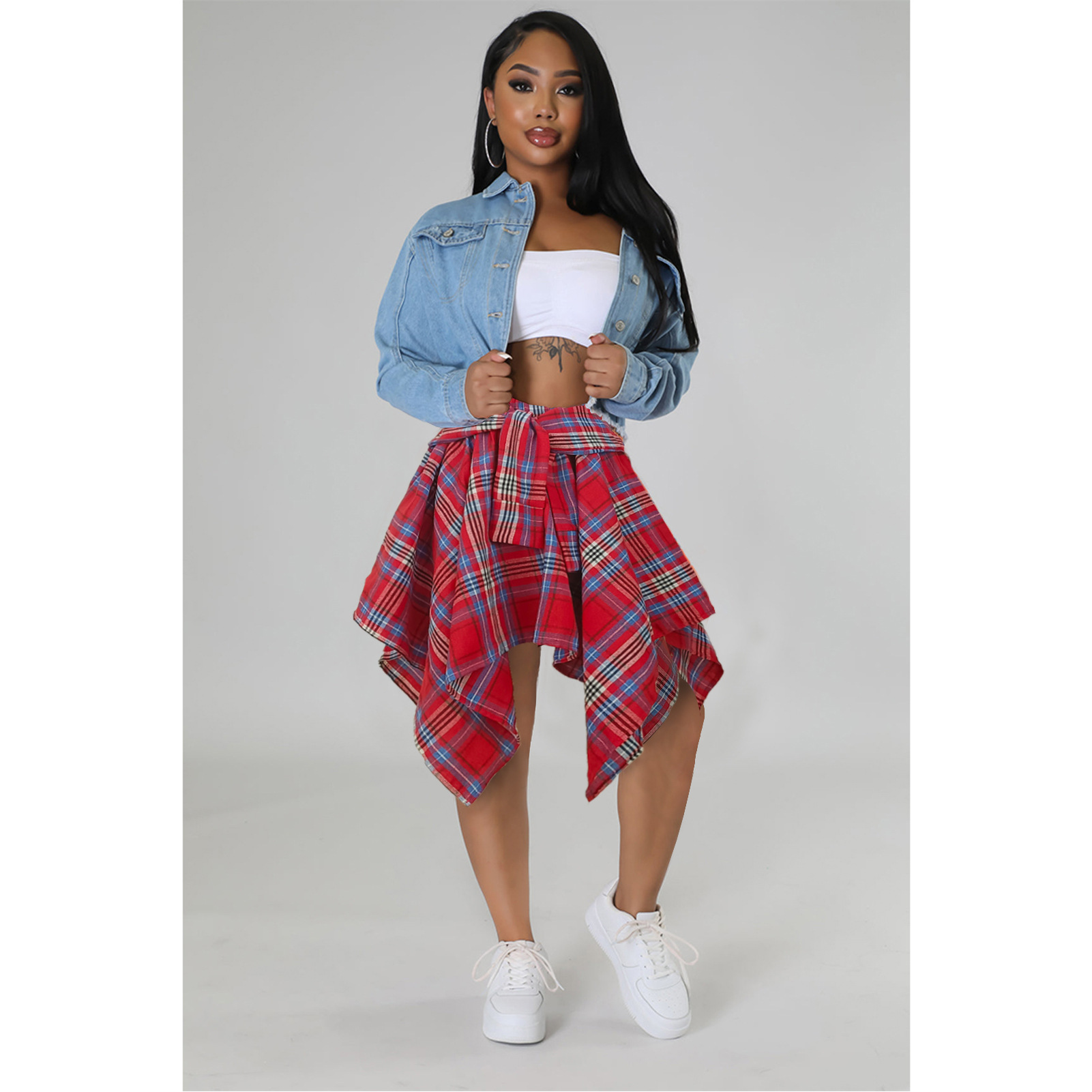 6556 红蓝色格模特图4.jpg