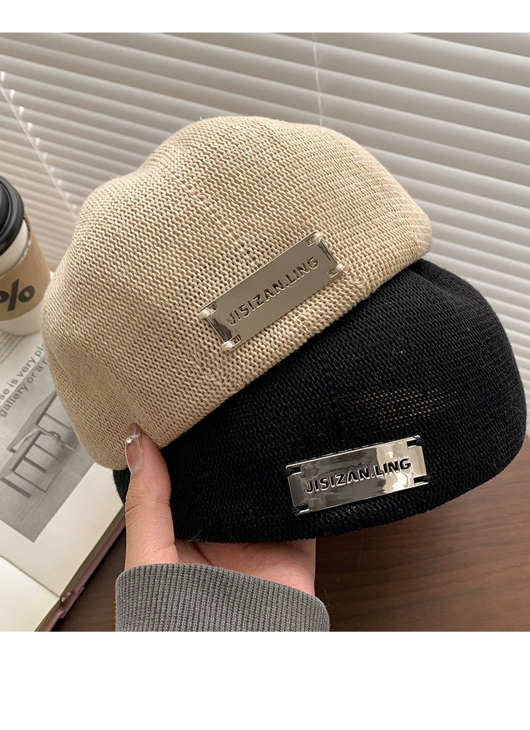 Stor huvudduk röd mode svart målare visar ansikte liten ny framåt hatt bakåt bär basker hona_voghion.com