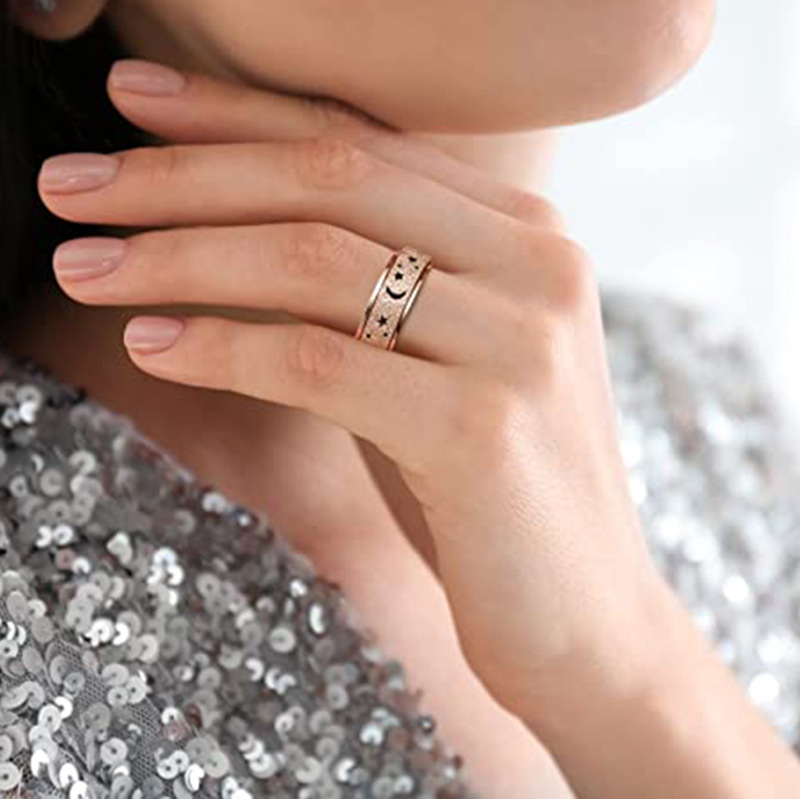 Stylish Fidget Ring For Anxiety Relief And Quiet Stress Control_voghion.com