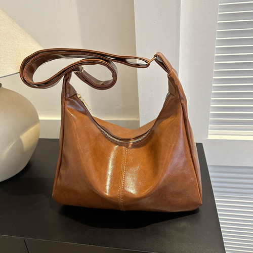 Autumn/Winter Retro Women's  New Arrival Fashion Soft Leather Crossbody Bag Casual Large Capacity Commute Bucket Bag