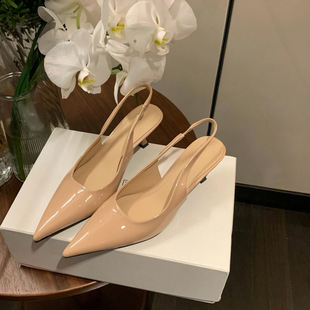 ��Ƥ��~���|���^�\�ں��С؈���߸���ЬŮ����Ƥ���^���ϸ߸�Ь