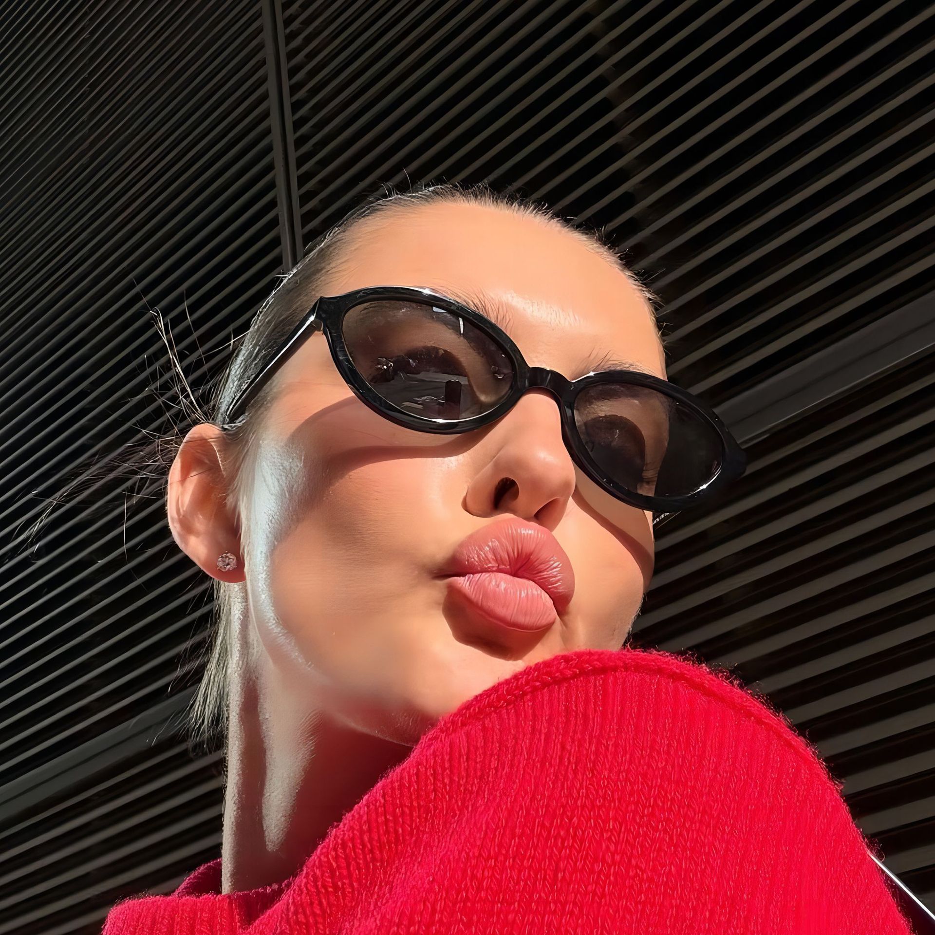 45g Weight Full Frame Glasses Structure Sunglasses Classification PC, UV400 Protection Lens Material Oval Frame Glasses Style Holiday, Travel Occasion Solid Color Pattern All Seasons Season Women's Gender Classic Style, Commute Style Classic Style Commute Solid Color PC UV400 Protection Oval Frame Full Frame Women's Sunglasses 3