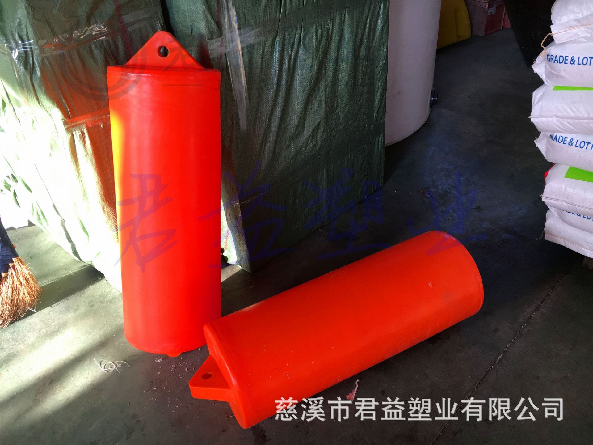 柳林船用浮筒600*1200mm 泡沫浮筒