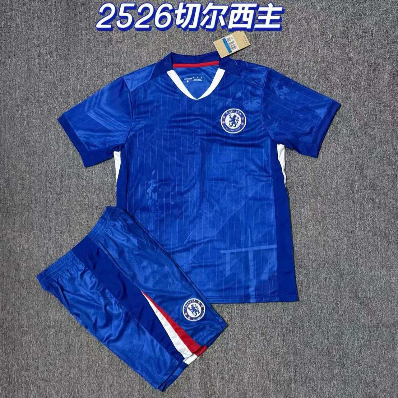 2526 equipación local del Chelsea